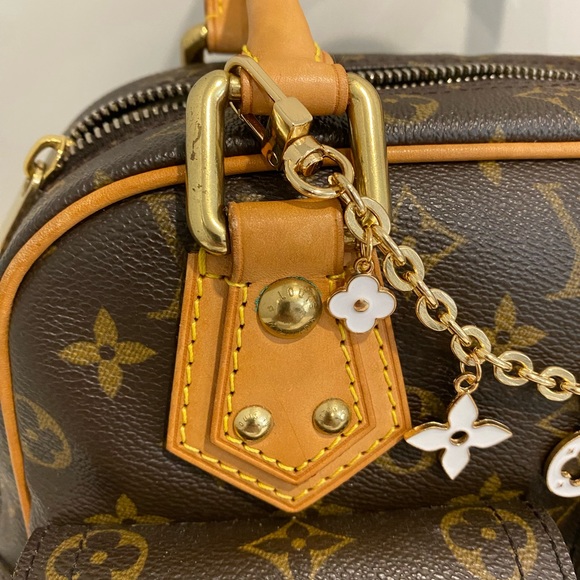 Louis Vuitton Monogram Canvas Manhattan PM Bag - Picture 3 of 16